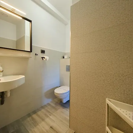 Old Town Retreat 9 *