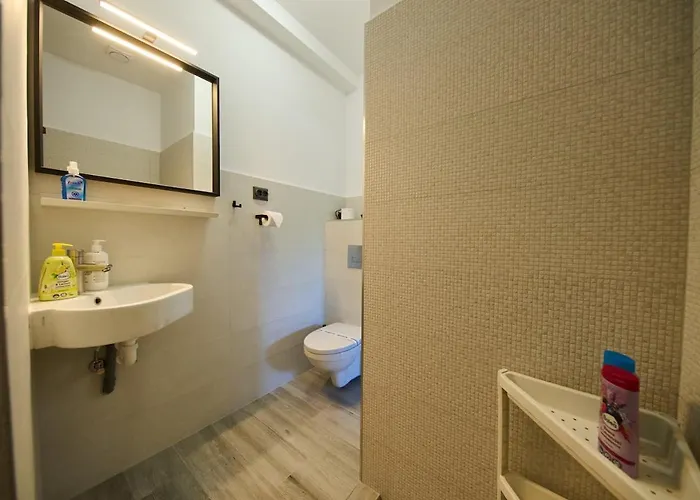 Old Town Retreat 9 *